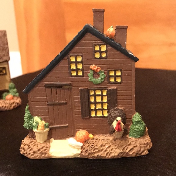 Thanksgiving Village Decor - Picture 8 of 14